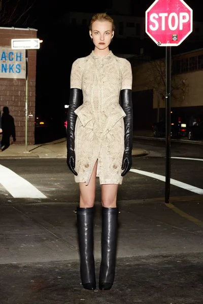 Look 32